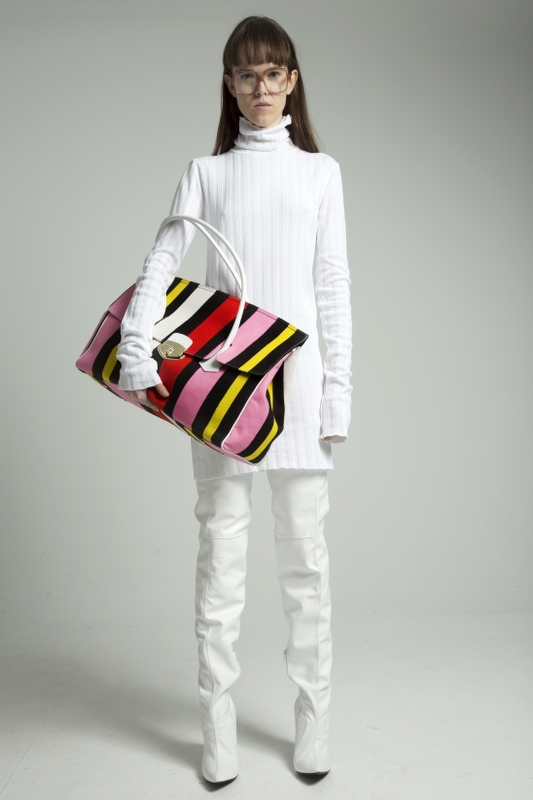Bolso supersize María Escote primavera verano 2017